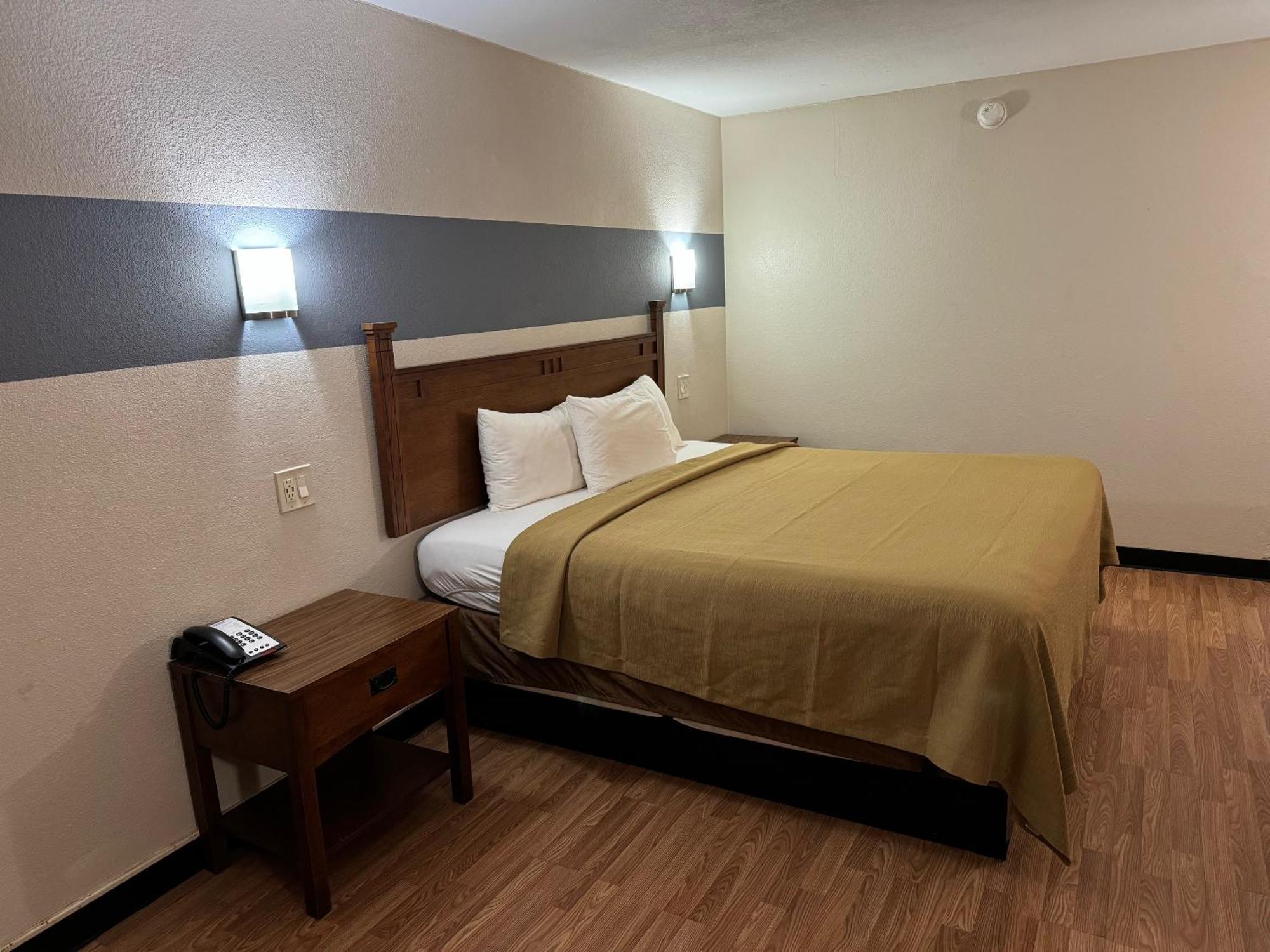 Bel Air Americas Best Value Inn Marshall מראה חיצוני תמונה
